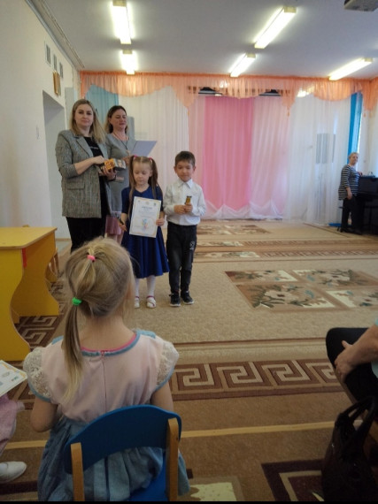 25 апреля в с. Красногорское прошла районная конференция дошкольников «Калейдоскоп проектов», посвященная году педагога и наставника в Росси.